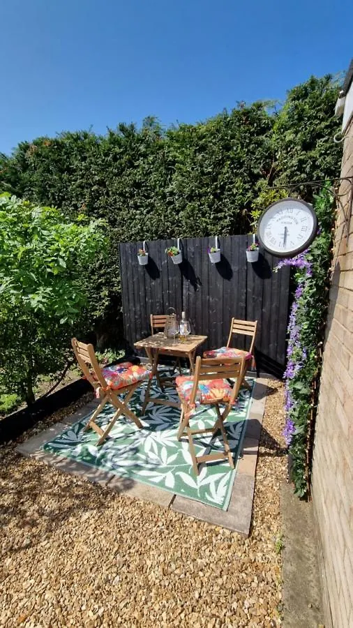 The Laurel Cottage Doncaster Villa